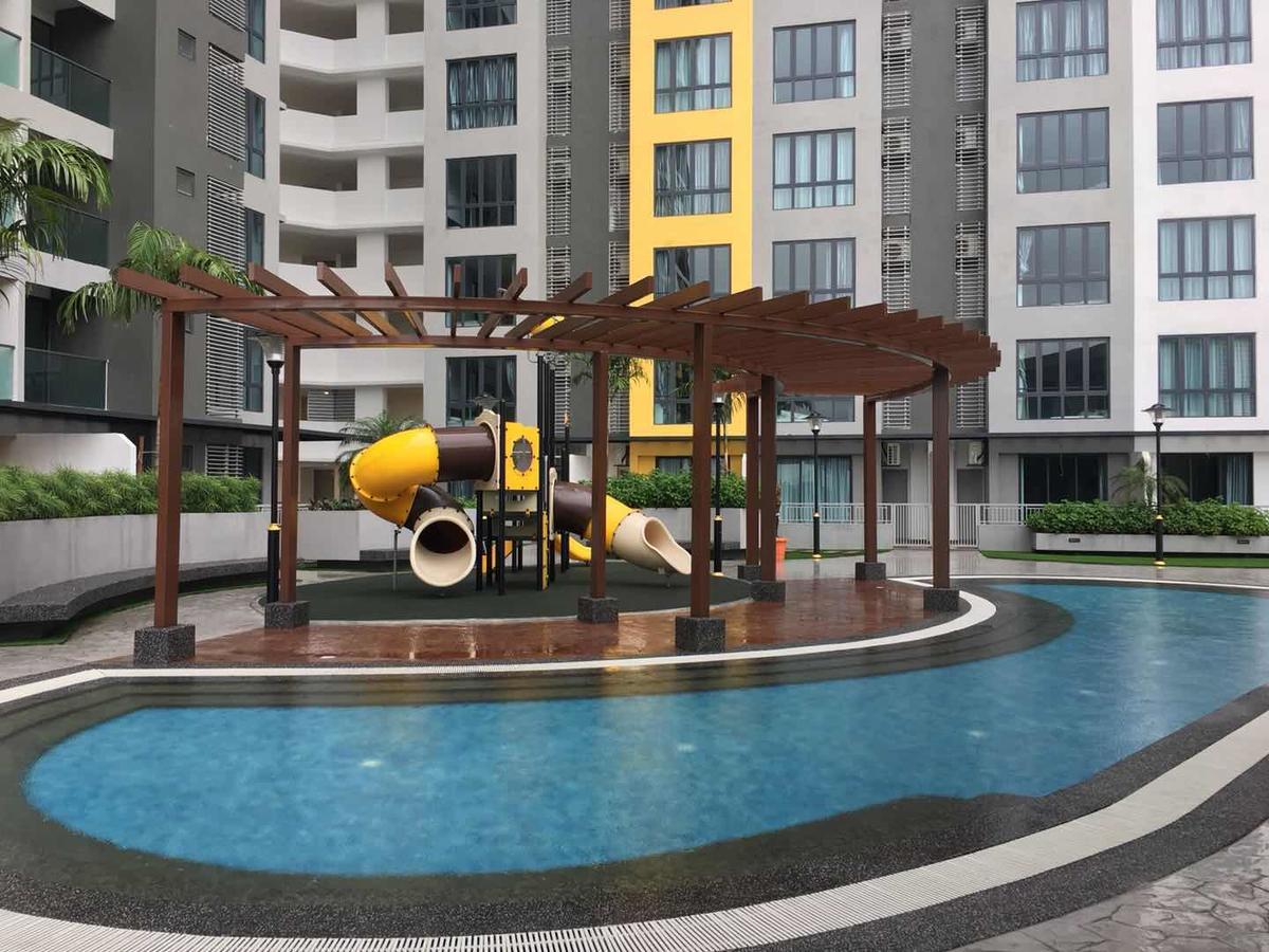 Silk Sky Residence Seri Kembangan Eksteriør billede