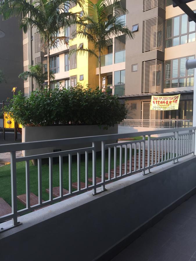 Silk Sky Residence Seri Kembangan Eksteriør billede