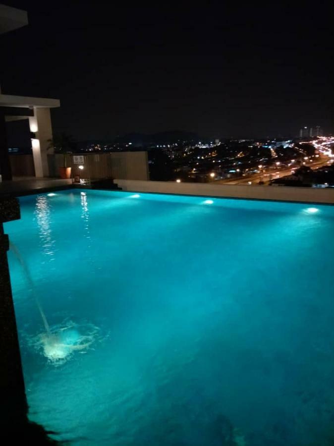 Silk Sky Residence Seri Kembangan Eksteriør billede